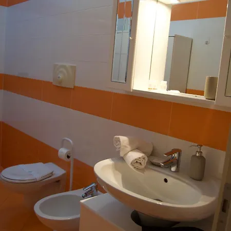 Casa Viola, Deliziosa Mansarda In Centro Storico Апартаменты *