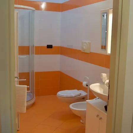 Apartament Casa Viola, Deliziosa Mansarda In Centro Storico