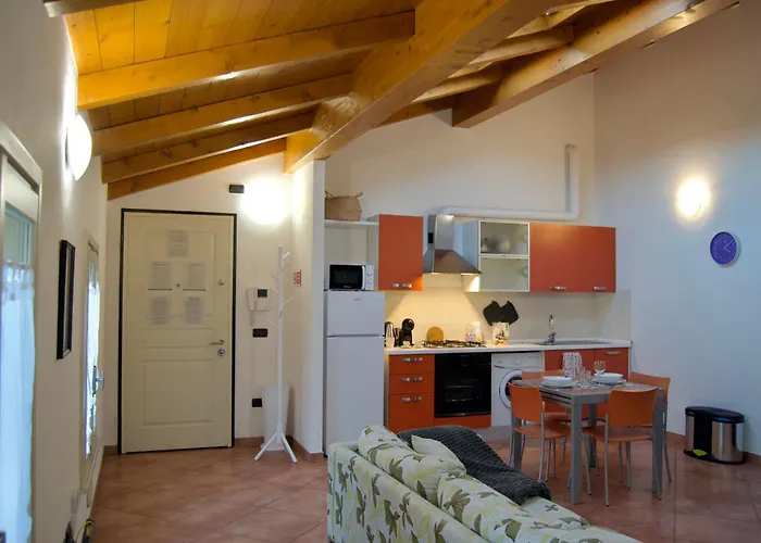 アパート Casa Viola, Deliziosa Mansarda In Centro Storico